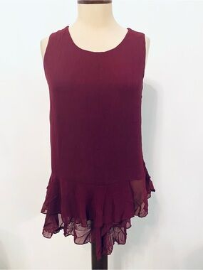 Massimo Dutti top with ruffle bottom